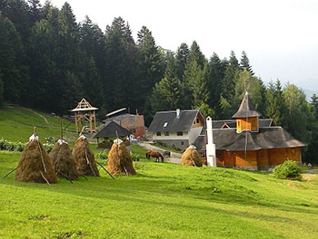 Schitul Colțul Chiliilor din Munții Piatra Craiului